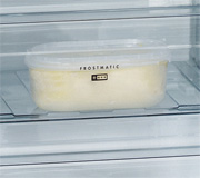 Gefrierfach mit FROSTMATIC bei CZ718000F0