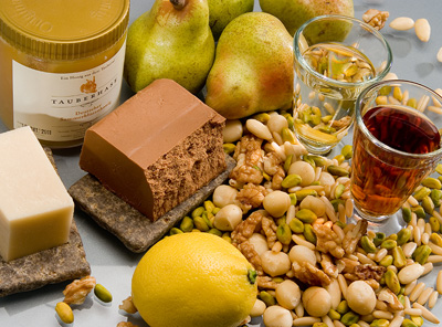  Karamellisierte Bratbirne mit N�ssen und Honig