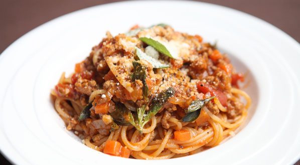 Bolognese die klassische Soße für Spaghetti, Lasagne