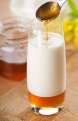 Milch mit Honig