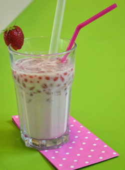 Bubble Tea Joghurt-Erdbeere mit Popping Bobas