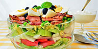 Schichtsalat und Wurstsalat