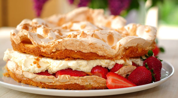 Windbeuteltorte – verführerische Torte mit Windbeuteln | Chefkoch.de