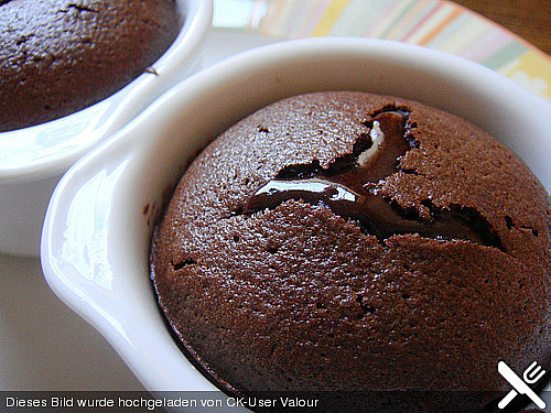 Schokolade-Kuchen mit flüssigem Kern à la Italia Schokolade-Kuchen mit flüssigem Kern à la Italia