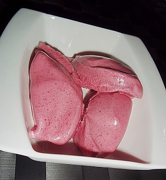 Cremiges Waldbeersorbet Cremiges Waldbeersorbet
