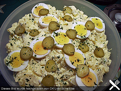 Omas bester Kartoffelsalat mit Mayonnaise
