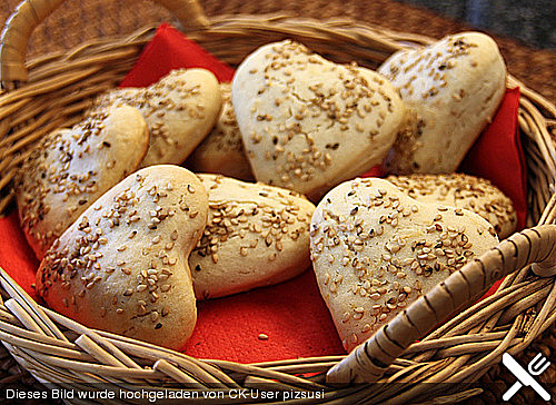 Valentinstag-Brötchen Valentinstag-Brötchen