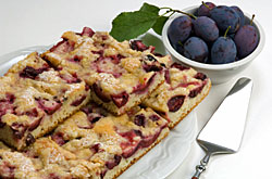 R�hrteigkuchen mit Pflaumen