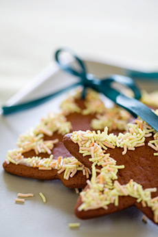 Pl�tzchen mit Streuseln dekoriert