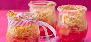 Rhabarber - beliebt in Marmeladen, Kompott, Kuchen und Co.