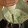 Video: Rucolacremesuppe mit Pinienkernen