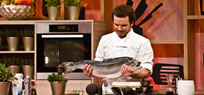 Steffen Hensslers Lieb&shy;lingsrezept: Lachs-Sashimi