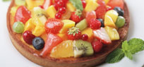 Obstkuchen: saftiger Kuchen mit frischen Fr�chten