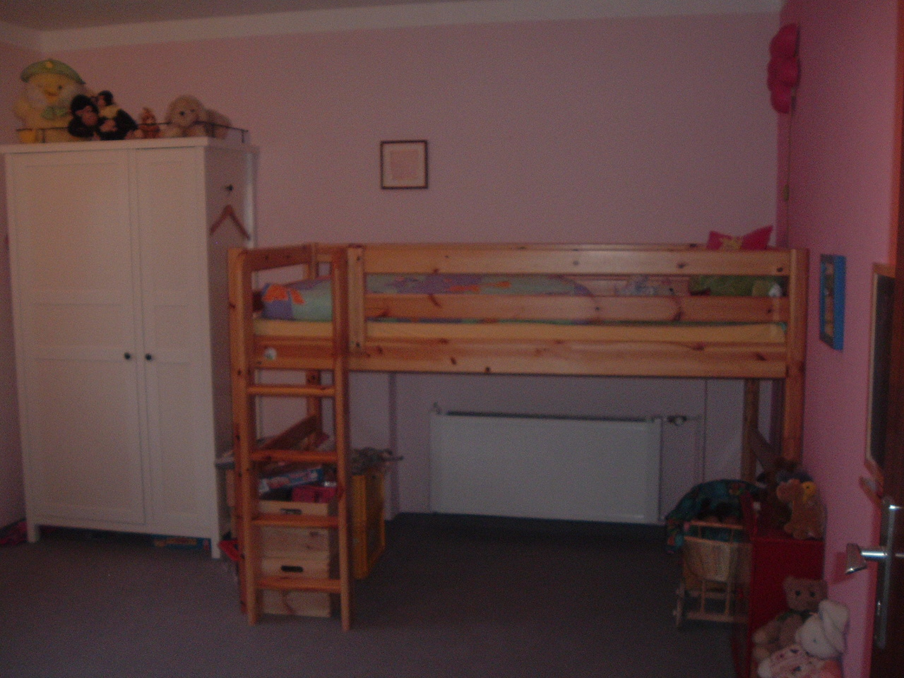 Wer hat das kinderzimmer in eigenregie gestaltet und hat viele ...