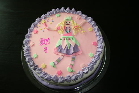 Prinzessinentorte Kindergeburtstag 1212308754