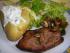 Gegrillte Lammkotlettes mit Heurige, Tsaziki und gr�nen Salat