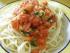 Tomatensauce auf Spaghetti  http://www.chefkoch.de/rezepte/1446581249566497/Tomatensauce-mit-Mozzarella-aus-frischen-Zutaten.html