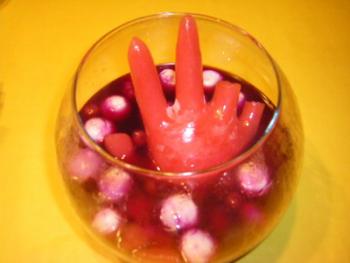http://www.chefkoch.de/rezepte/369821122573396/Glubschaugenbowle.html