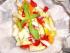 Spargel-Erbeer-Melonen-Salat an Orangendressing