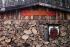 full_holz_vorm_Haus.jpg