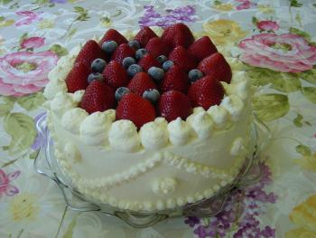 Erdbeertorte mit Vanille - Sahnecreme  von Ela_Back