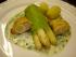 Spargel im B&auml;rlauchcrepes an Schnittlauchsauce