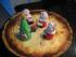 weihnachtlicher K&auml;sekuchen mit Chorknaben
