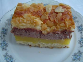 Bienenstich mit Orangen und Schokocreme