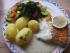 Hechtfilet mit Petersilienkartoffeln, buntem Buttergem�se und Senfdillso�e