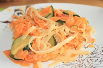 full_zucchinimoehrennudeln.jpg