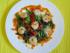 Salat mit gebratenen Garnelen und Tomaten-Wermut-Dressing