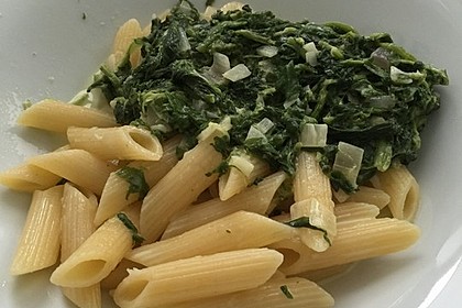 Penne mit Spinat-Gorgonzola-Sauce 3