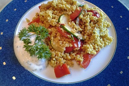 Hirsepfanne mit Joghurtsoße 34