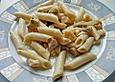 Bunter Nudelsalat mit Vinaigrette-Sauce