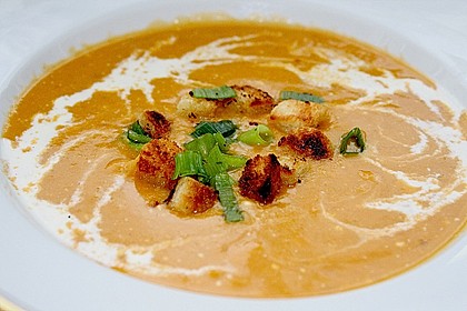 Rote Linsensuppe mit Croutons 1