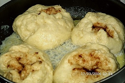 Gef&uuml;llte Dampfnudeln