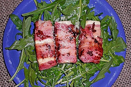 Gebratener Schafk&auml;se im Speckmantel auf Rucola-Parmesan-Salat 8