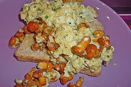 Rührei mit Pfifferlingen