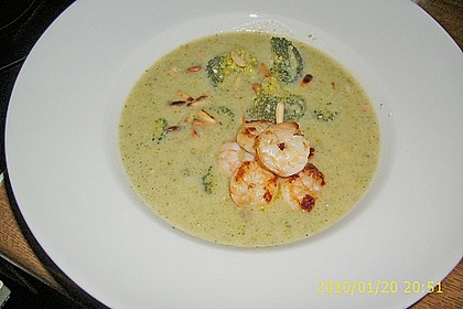 Broccolicremesuppe mit Räucherlachs 1