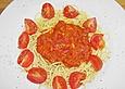 Spagetti mit Tomatensauce und Parmesan