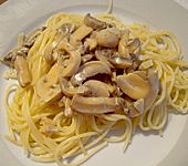 Sp&auml;tzle mit Champignonsauce (Bild)