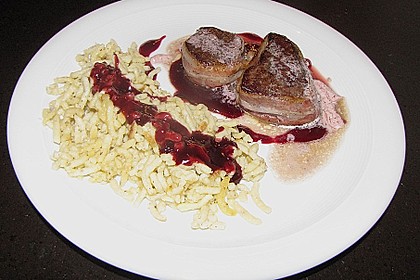 Hirschsteaks mit Johannisbeerso&szlig;e 3