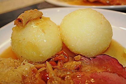 Th&uuml;ringer Kl&ouml;&szlig;e 4
