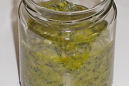 Basilikum-Pesto 7