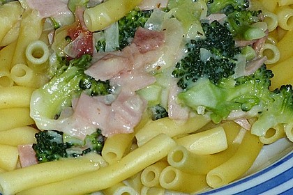 Makkaroni in Broccoli-Schinken-Soße 3