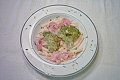 Makkaroni in Broccoli-Schinken-Soße 6