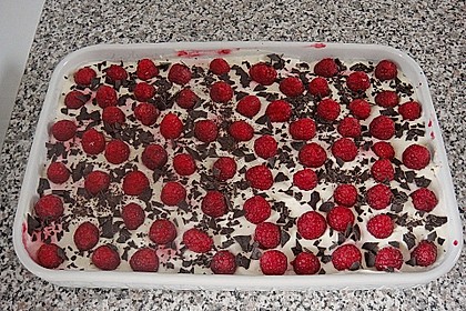 Erdbeer-Tiramisu 90