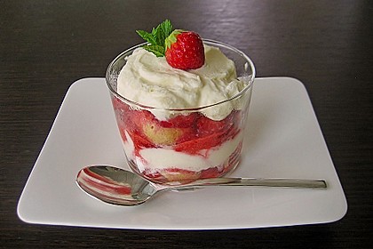 Erdbeer-Tiramisu 4