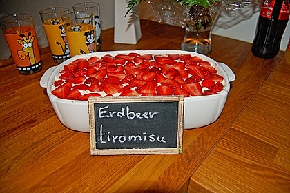 Erdbeer-Tiramisu 36
