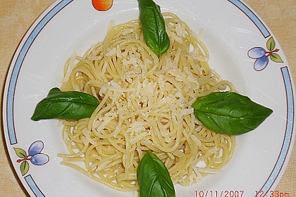 Spaghetti aglio olio 1